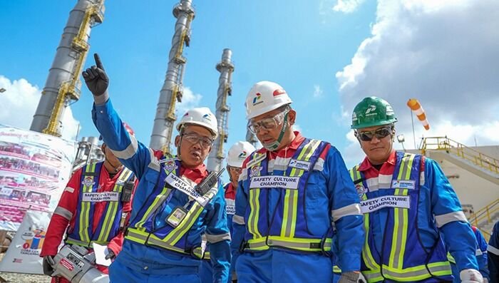 Dewan Komisaris PT Pertamina saat kunjungan kerja, meninjau perkembangan Proyek RDMP Balikpapan pada Jumat (25/7/2025). Foto: HO/PT KPB