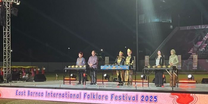 Gubernur Rudy Resmi Buka EBIFF 2025: Lima Negara Tampilkan Parade dan Budaya Khas di Samarinda