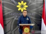Kepala Kantor Komunikasi Kepresidenan (PCO) Hasan Nasbi menjawab pertanyaan wartawan pada sesi jumpa pers di Kantor PCO RI, Jakarta, Selasa (8/7/2025). Foto : ANTARA/Mentari Dwi Gayati.
