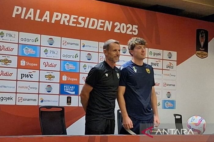 Tanpa Ampun! Oxford United Hajar Arema 4 Gol Tanpa Balas