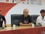 Alexandre Gama (Pelatih Port FC) saat menghadiri dan berbicara sesi konferensi pers di Stadion Si Jalak Harupat. Foto: ANTARA/Rubby Jovan.