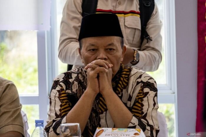 Wakil Ketua MPR RI Hidayat Nur Wahid saat melakukan kunjungan kerja ke Sumatera Barat. Foto: ANTARA/Muhammad Zulfikar