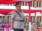 Kapolda Kaltim Irjen Pol. Endar Priantoro, S.H., S.I.K., C.F.E., M.H. selaku Inspektur Upacara pembukaan yang digelar di Lapangan Utama SPN Polda Kaltim, Kecamatan Loa Kulu Kabupaten Kutai Kartanegara (Kukar), pada Rabu (30/7/2025). Foto: HO/Humas Polda Kaltim