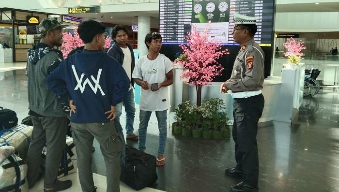 Polsek Kawasan Bandara Sepinggan Gelar Patroli dan KRYD di kawasan Bandara SAMS Sepinggan, pada Selasa (15/7/2025). Foto: HO/Humas Polresta Balikpapan