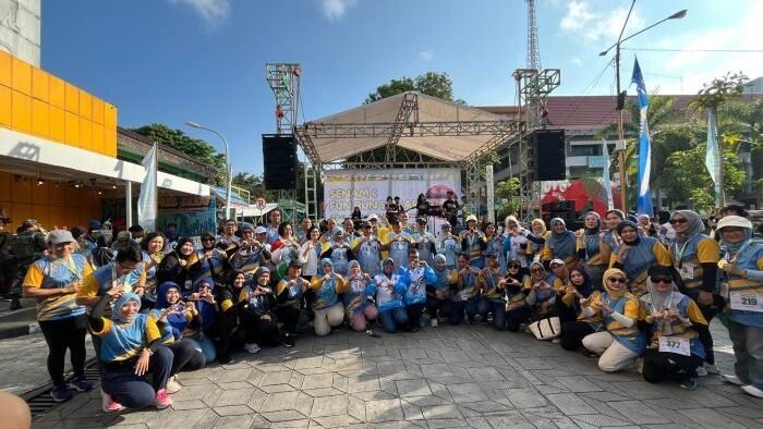 Kegiatan FunRun SipGar dan Senam Bersama dalam rangkaian Semiloka Nasional ke-V Apkesmi di Taman Bekapai Kota Balikpapan, Pada Kamis (24/7/2025). Foto: BorneoFlash/Niken Sulastri
