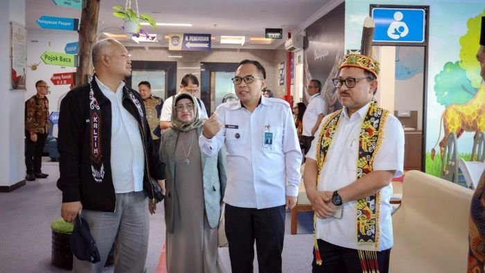 Komisi XIII DPR RI saat melakukan kunjungan kerja Kantor Imigrasi Kelas I TPI Balikpapan, Jumat (25/7/2025). Foto: HO/Imigrasi Balikpapan