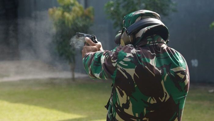 Kejuaraan Menembak Pistol Eksekutif antar satuan Dalam Rangka Memperingati HUT ke-67 Kodam VI/Mulawarman, digelar meriah di Lapangan Tembak Kodam VI/Mulawarman, Balikpapan, pada Kamis (03/07/2025). Foto: HO/Pendam VI/Mlw