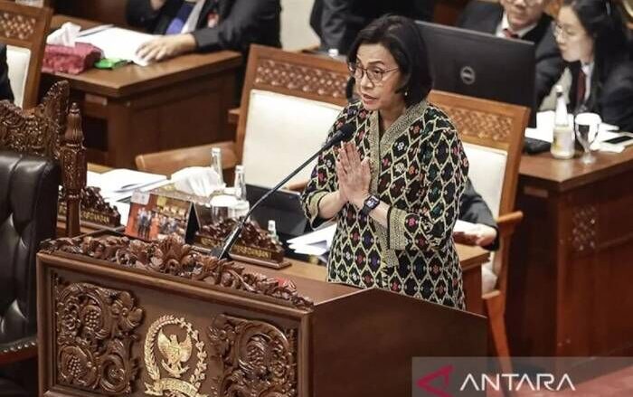 Menteri Keuangan Sri Mulyani Indrawati di Kompleks Parlemen, Senayan, Jakarta, Selasa (1/7/2025). ANTARA FOTO/Dhemas Reviyanto/rwa/aa.