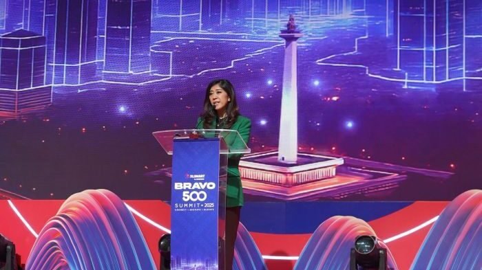 Menteri Komunikasi dan Digital Republik Indonesia, Meutya Hafid memberikan keynote speech dalam acara opening ceremony BRAVO 500 SUMMIT di Ritz Carlton Hotel Pacific Place Jakarta, Pada Kamis (24/7/2025). Foto: HO/XLSMART