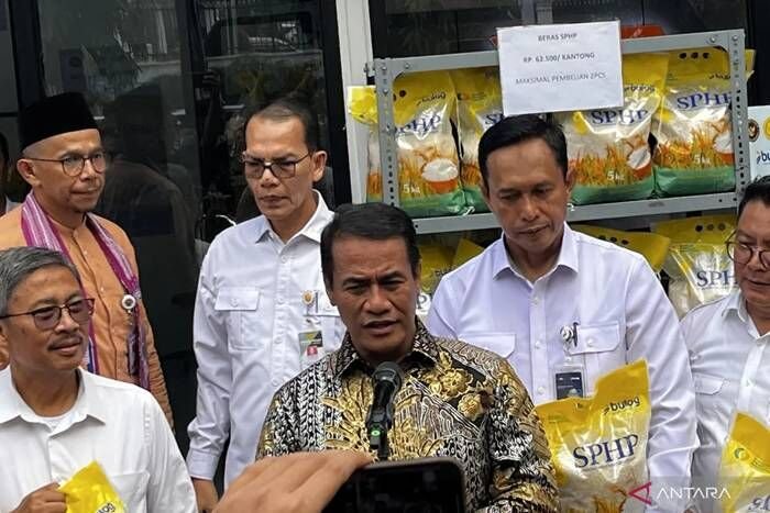 Menteri Pertanian (Mentan) Andi Amran Sulaiman dalam peluncuran “Gerakan Pangan Murah Beras SPHP” di Jakarta. Foto: ANTARA/Arnidhya Nur Zhafira
