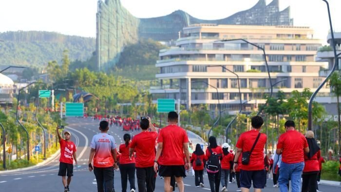 Otorita IKN bekerja sama dengan FKMS dan BNN Provinsi Kaltim menggelar kegiatan Nusantara Fun Walk di kawasan IKN pada Minggu (13/07/2025). Foto: HO/Humas Otorita IKN
