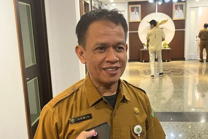 Pelaksana Tugas (Plt) Kepala Disdikbud Kaltim, Armin. Foto: BorneoFlash.com/Nur Ainunnisa