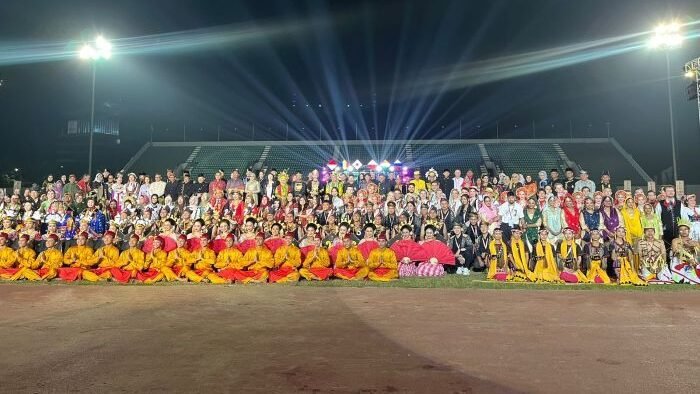 Pembukaan International Folklore Festival (EBIFF) 2025 di Gelora Kadrie Oening, Samarinda, pada Jumat malam (25/7/2025). Foto: BorneoFlash/Nur Ainunnisa
