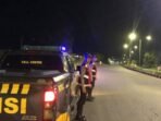 Personel Satuan Samapta Polres Kutai Barat Menjaga situasi kamtibmas yang aman dan tertib terus digencarkan oleh jajaran Polres Kutai Barat, Pada Selasa malam (29/7/2025). Foto: HO/Humas Polda Kaltim