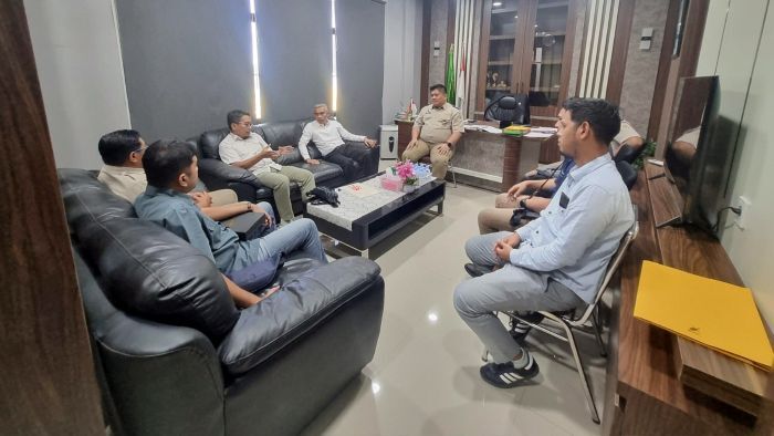 Pertemuan antara PLN UIP KLT dengan BPN Kabupaten Kutai Timur untuk mengamankan aset strategis infrastruktur kelistrikan melalui percepatan proses sertifikasi tanah. Foto: HO/PLN UIP KLT 
