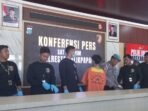 Polresta Balikpapan Gelar konferensi pers Pengungkapan Jaringan Admin Medsos LGBT yang menyebarkan konten pornografi sesama jenis secara berbayar, dalam  pada Jumat (25/7/2025). Foto: HO/Humas Polresta Balikpapan