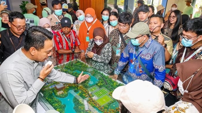 Puluhan ASN Kementerian Kesehatan yang akan bertugas di RSUP IKN mengikuti orientasi lapangan dengan menjelajahi berbagai titik strategis dan infrastruktur kota pada Jumat (25/07/2025). Foto: HO/Humas Otorita IKN