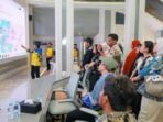 Puluhan ASN Kementerian Kesehatan yang akan bertugas di RSUP IKN mengikuti orientasi lapangan dengan menjelajahi berbagai titik strategis dan infrastruktur kota pada Jumat (25/07/2025). Foto: HO/Humas Otorita IKN