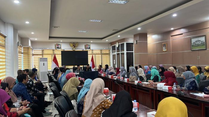 Rapat Koordinasi Kepala Sekolah di Balai Kota Balikpapan, pada Jumat (4/7/2025). Foto: BorneoFlash/Ardian