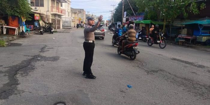 Gatur Pagi-Sore, Satlantas Polresta Balikpapan All Out Kawal Keamanan Lalu Lintas