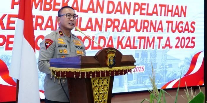 Wakapolda Kaltim Brigjen Pol Dr. H. M. Sabilul Alif, S.H., S.I.K., M.Si.,secara resmi membuka kegiatan Pembekalan Latram Prapurna Tugas Personel Polda Kaltim Tahun Anggaran 2025, yang digelar di Gedung Mahakam Mapolda Kaltim, pada Kamis (31/7/2025). Foto: HO/Humas Polda Kaltim