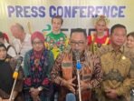 Wakil Gubernur Kaltim, Seno Aji, dalam konferensi pers Pelaksanaan East Borneo International Folklore Festival (EBIFF) 2025. Foto: BorneoFlash/Nur Ainunnisa