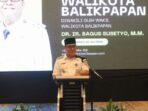 Wakil Wali Kota Balikpapan, H. Bagus Susetyo saat membuka High-Level Meeting (HLM) Percepatan dan Perluasan Digitalisasi Daerah (P2DD), di Grand Senyiur Hotel Balikpapan, pada hari Rabu (2/72025). Foto: BorneoFlash/Ardian