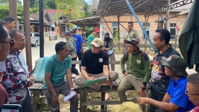 Wali Kota Samarinda, Andi Harun saat tinjauan. BorneoFlash/Nur Ainunnisa
