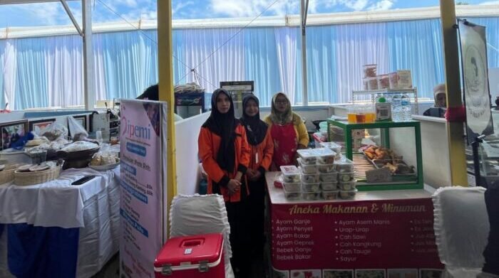 UMKM SMKN 2 Balikpapan ikut serta dalam memeriahkan HUT ke 45 Dekranas Tahun 2025, di Balikpapan Sport and Convention Center (BSCC)/DOME, pada tanggal 9-11 Juli 2025. Foto: BorneoFlash/Niken Sulastri.