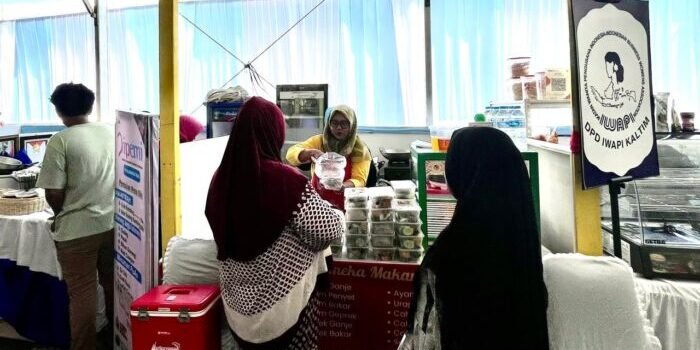UMKM SMKN 2 Balikpapan ikut serta dalam memeriahkan HUT ke 45 Dekranas Tahun 2025, di Balikpapan Sport and Convention Center (BSCC)/DOME, pada tanggal 9-11 Juli 2025. Foto: BorneoFlash/Niken Sulastri