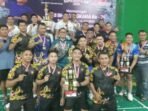 Semangat kompetisi, sportivitas, dan kekompakan mewarnai Turnamen Bulutangkis Kapolresta Cup 2025. Foto: HO/Humas Polresta Balikpapan