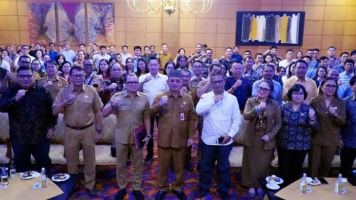 Sekda Stephanus Madang mengatakan bahwa pentingnya hasil evaluasi ini untuk penyusunan RPJMD baru tahun 2025–2029 yang akan segera disusun. Foto: HO/ProkopimMahulu)