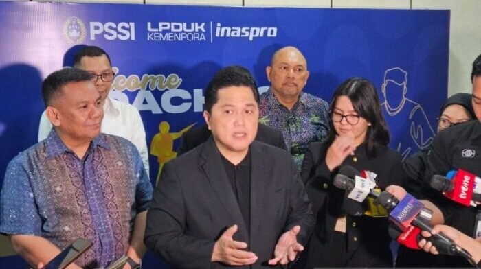 Erick Thohir, Ketua Umum PSSI saat bertemud engan pers. Arsip foto (18/7/2025). Foto: ANTARA/Rauf Adipati