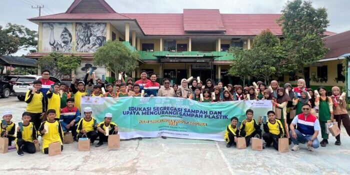 PHSS juga melaksanakan kegiatan edukasi lingkungan kepada siswa-siswi SDN 010 Muara Jawa pada 20 Juni 2025. Foto: HO/PHI