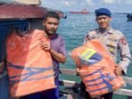 Satpolairud Polresta Balikpapan menggelar kegiatan sosialisasi peduli keselamatan laut, dalam upaya meningkatkan kesadaran keselamatan pelayaran di wilayah perairan Kota Balikpapan pada Selasa (22 Juli 2025). Foto: HO/Humas Polresta Balikpapan