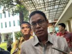 Wakil Menteri Energi dan Sumber Daya Mineral (ESDM) Yuliot Tanjung memberi keterangan ketika ditemui di Kantor Kementerian ESDM, Jakarta, Jumat (4/7/2025). ANTARA/Putu Indah Savitri.