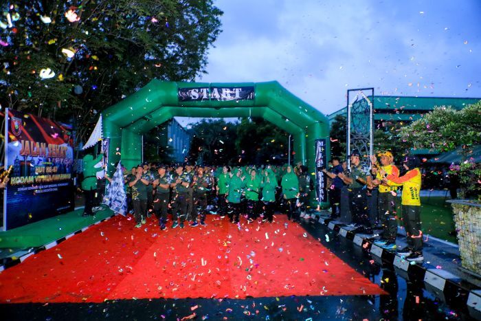 Ribuan Peserta Meriahkan Jalan Sehat HUT Ke-67 Kodam VI/Mulawarman