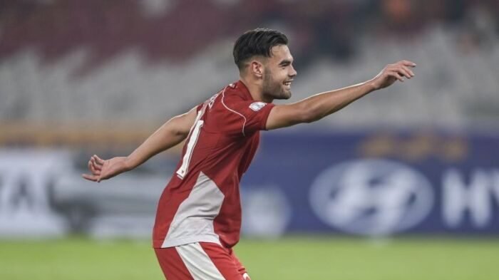 Jens Raven melakukan selebrasi setelah mencatatkan namanya sebagai pencetak gol ke gawang Brunei Darussalam di pertandingan ASEAN U-23 Championship Grup A di SUGBK (15/7/2025). Foto: ANTARA/Dhemas Reviyanto