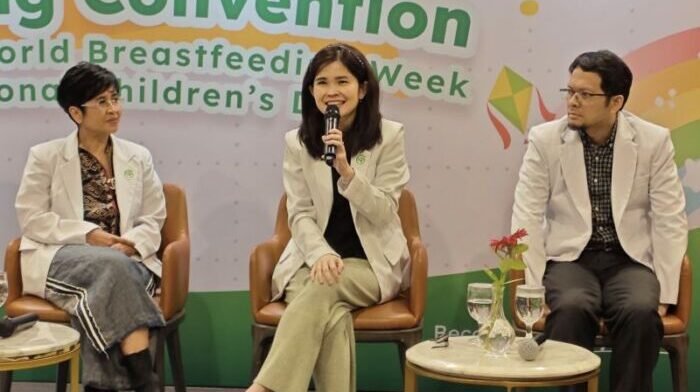 Konsultan Gizi Anak, dr. Klara Yuliarti, Sp.A(K), menyampaikan bahwa meskipun Air Susu Ibu (ASI) merupakan nutrisi terbaik untuk bayi, ada sejumlah kondisi medis yang mengharuskan pemberian susu formula sebagai asupan wajib dalam diskusi media di Jakarta (2/8/2025). Foto: ANTARA/Farhan Arda Nugraha