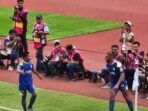 Pemain Arema FC merayakan gol saat lawan Bhayangkara Presisi pada laga BRI Super League di Stadion Kanjuruhan (22/8/2025). Foto: ANTARA/Ananto Pradana