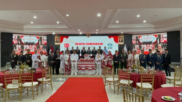 Acara syukuran peringatan HUT ke 80 RI, di Auditorium Balai Kota, pada Minggu (17/8/2025). Foto: BorneoFlash/Niken Sulastri