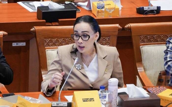 Anggota DPR RI Amelia Anggraini di kompleks parlemen, Jakarta. FOTO : ANTARA/HO-DPR