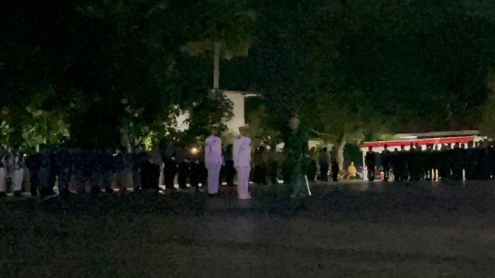 Apel Kehormatan dan Renungan Suci, di Taman Makam Pahlawan Dharma Agung Balikpapan, pada Sabtu malam (16/8/2025). Foto: BorneoFlash/Niken Sulastri
