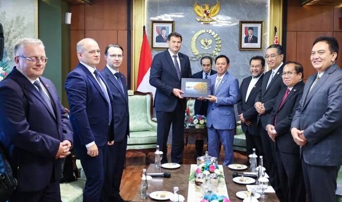 Ketua DPD RI Sultan B Najamuddin menerima Menteri Luar Negeri Belarus Maxim Ryzhenkov di kompleks parlemen, Jakarta, Selasa (5/8/2025).FOTO : ANTARA/HO-DPD