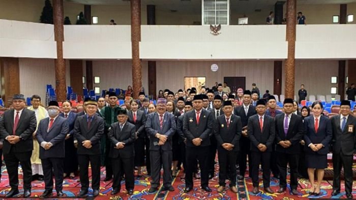 Pelantikan pejabat administrator dan pengawas di lingkungan Pemerintah Kabupaten Kutai Barat, pada Jumat (22/8/2025). Foto: IST/Pemkab Kubar