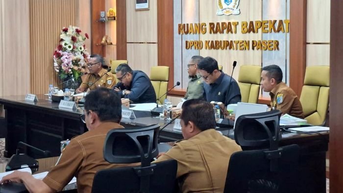 DPRD Paser kembali memanggil sejumlah OPD di Lingkungan Pemkab Paser untuk membahas dokumen Rancangan KUA dan Dokumen PPAS, Senin (11/8/2025). Foto: BorneoFlash/IST