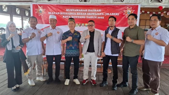 IKABES Kota Bontang Gelar Musda Pemilihan pengurus untuk periode 2025-2029, yang digelar di Rumah Makan Anjungan Indah, Kelurahan Bontang Kuala, Kecamatan Bontang Utara, pada Minggu (10/8/2025). Foto: BorneoFlash/Ist
