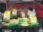 Polresta Balikpapan melalui jajaran Polsek terus menunjukkan kepeduliannya terhadap kebutuhan pokok masyarakat. Kali ini, Polsek Balikpapan Timur menggelar Gerakan Pangan Murah (GPM) dengan menjual beras Stabilisasi Pasokan dan Harga Pangan (SPHP) di kediaman Ketua RT 83 Kelurahan Manggar, Kamis (21/8/2025). Foto: HO/Humas Polresta Balikpapan