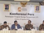 Pada sebuah konferensi pers di Jakarta, Purbaya Yudhi Sadewa, yang menjabat sebagai Ketua Dewan Komisioner LPS, sedang memberikan pernyataan (26/8/2025). Foto: ANTARA/Rizka Khaerunnisa