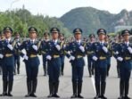 Pada 20/8/2025, Tentara Pembebasan Rakyat China sedang berlatih di Beijing untuk persiapan parade militer besar pada 3 September 2025. Parade ini akan diadakan untuk merayakan 80 tahun kemenangan mereka melawan fasisme Jepang. Foto: ANTARA/Desca Lidya Natalia